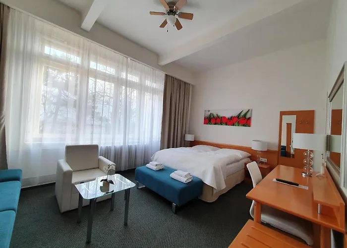 Hotel Jana / Pension Domov Mládeže