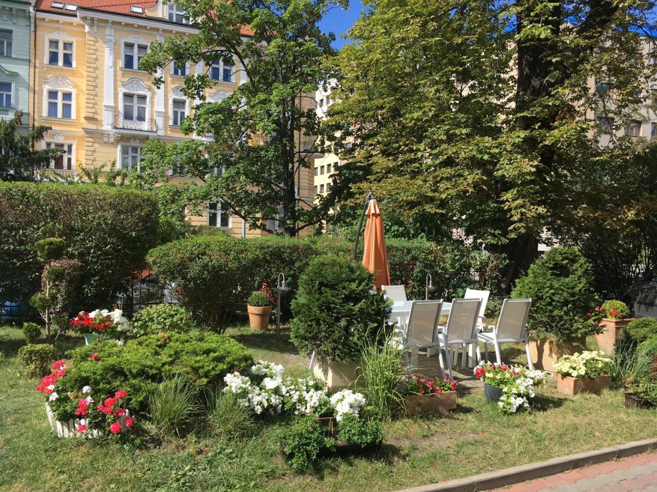 Jana - Domov Mladeze Praha