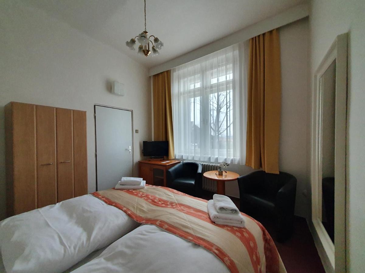 Penzion Jana - Domov Mladeze